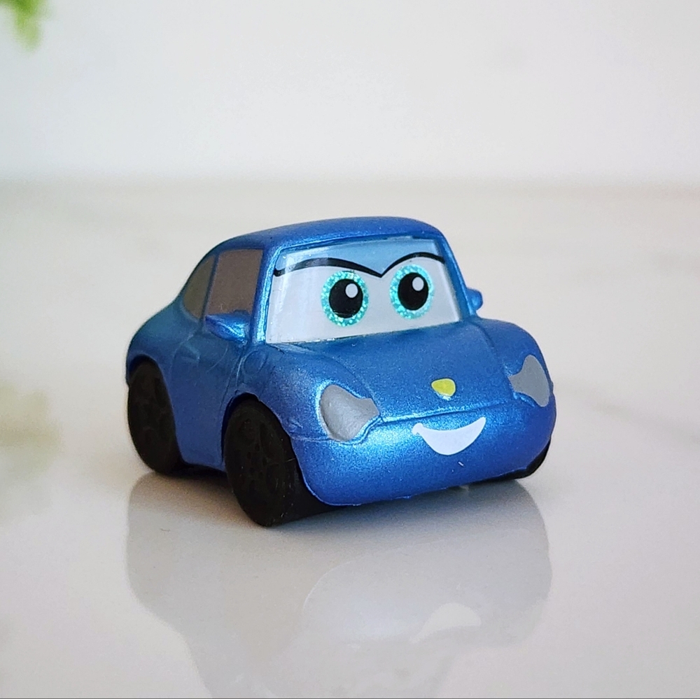 ✨️💙 Disney Doorables Pixar Cars Mini Figure Blue Porsche Sally Cute Diecast Toy
